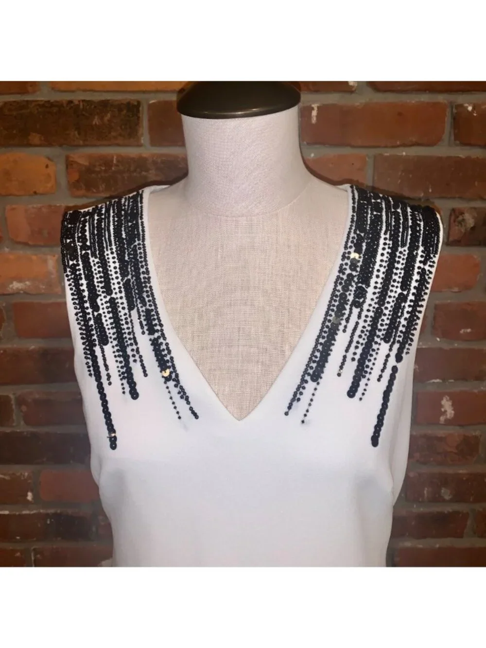White House Black Market White Sleeveless Black Beaded Cocktail Dress Size 2